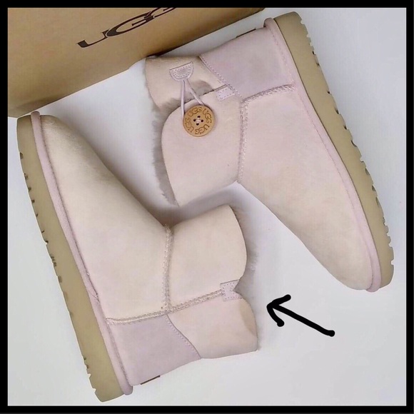 🎉HP🎉 UGG Mini Bailey Button Boot Pink - Picture 8 of 8